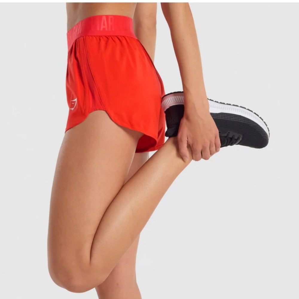 Gymshark Red TRAINING LOOSE FIT SHORTS size small - Picture 6 of 10
